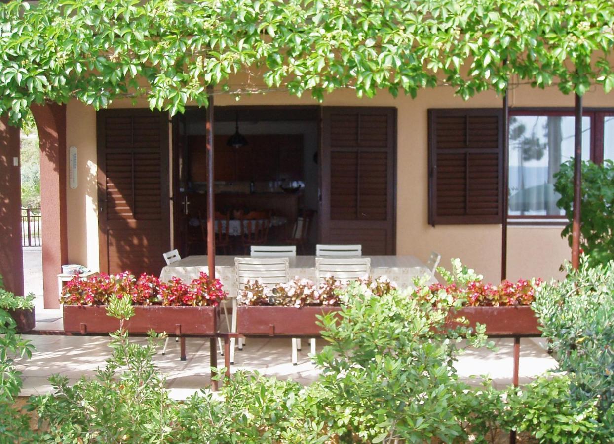 Apartments By The Sea Nemira, Omis - 5884 Tice Exterior foto
